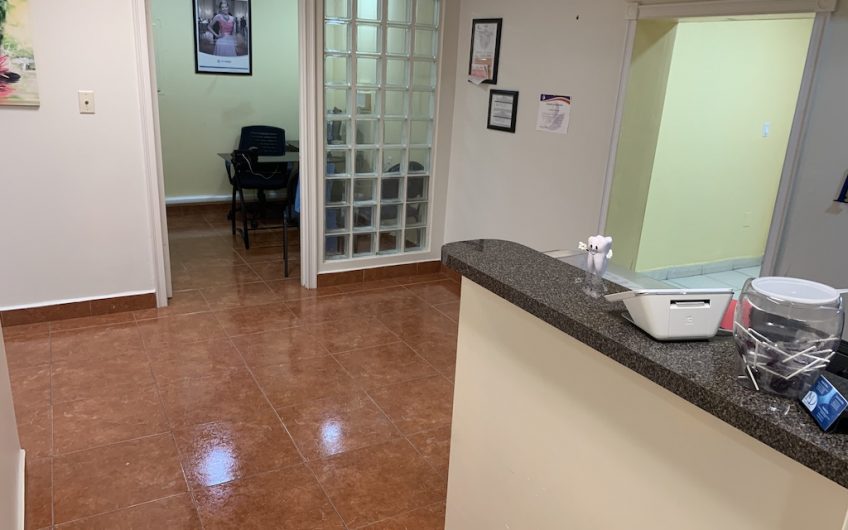 Hialeah 5 Chairs, Patients Included