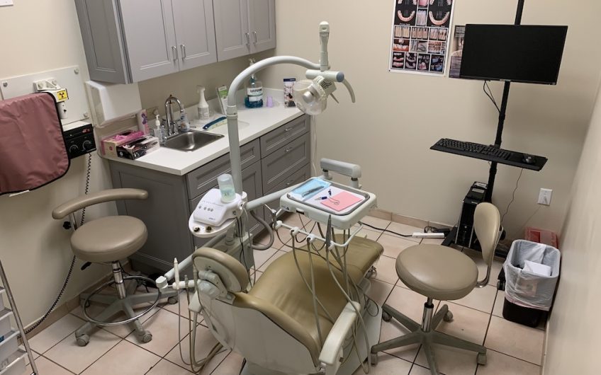 Coral Springs 4 Chairs, Patients Included