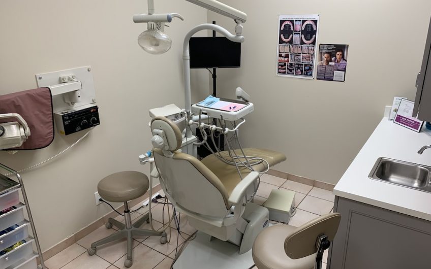 Coral Springs 4 Chairs, Patients Included