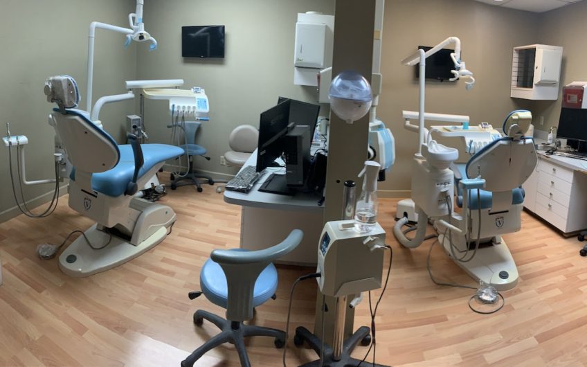 Kendall 6 Chairs Dental Office for Sale near Baptist Hospital