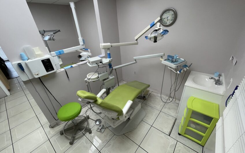 W Flagler St 2 Chairs Dental Office in Little Havana