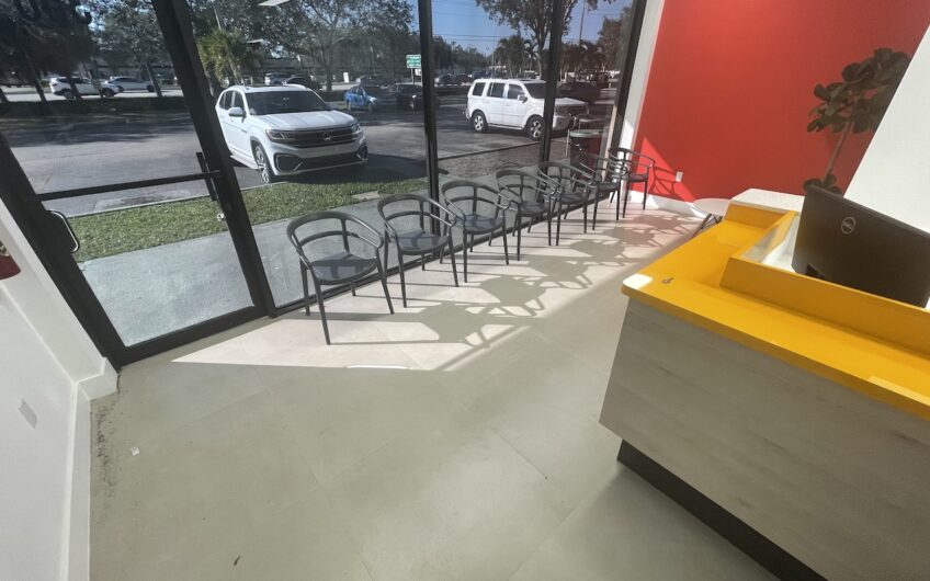 Margate State-of-the-Art 9 Chairs Brand-new Office inside a Retail Plaza